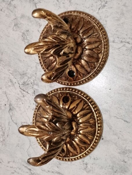 Suporti francezi vintage pentru prosoape baie in stil baroc